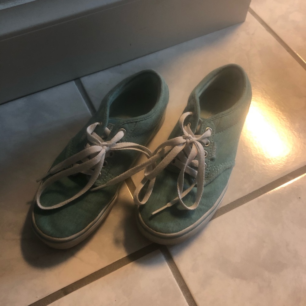 Women’s Size 6 Turquoise Vans